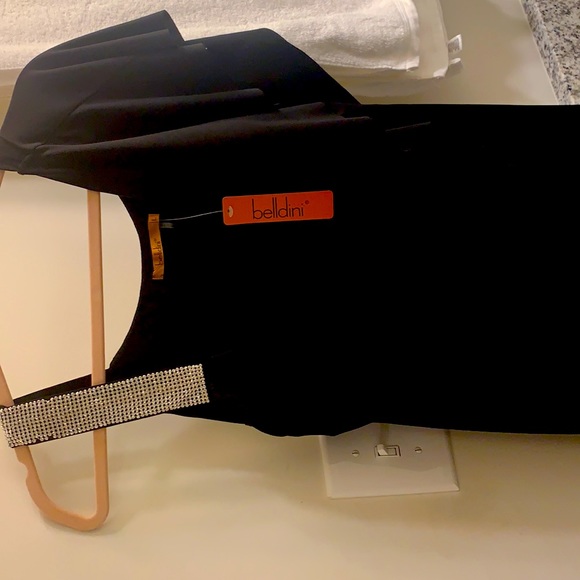 NWT large sexy rhinestone strap on one side , flounced perfectly to hide flaws - Picture 4 of 5